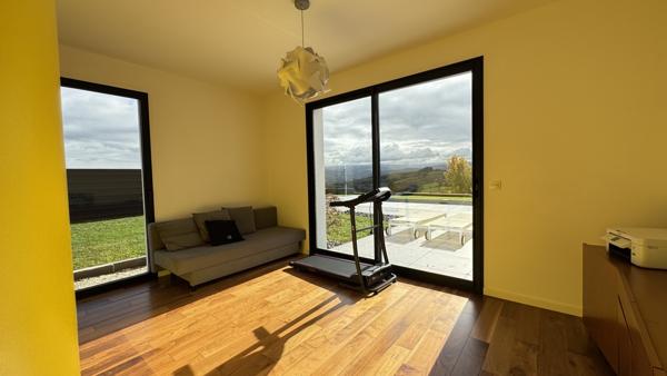 Cellieu (42320) Magnifique villa de 380 m2 avec piscine sur 2750 m2 de terrain