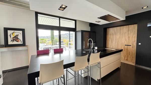 Cellieu (42320) Magnifique villa de 380 m2 avec piscine sur 2750 m2 de terrain