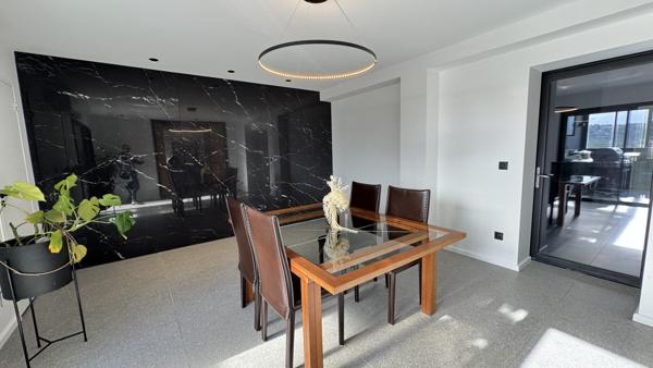 Cellieu (42320) Magnifique villa de 380 m2 avec piscine sur 2750 m2 de terrain