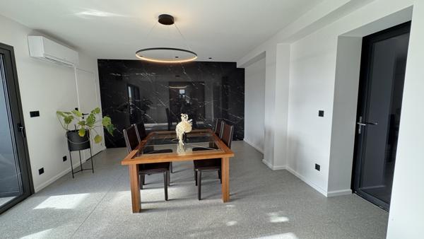 Cellieu (42320) Magnifique villa de 380 m2 avec piscine sur 2750 m2 de terrain