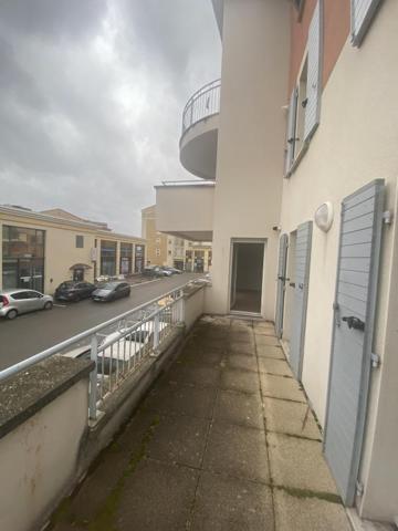 ANNONAY - APPARTEMENT T3 AVEC GARAGE - 71.91 M2