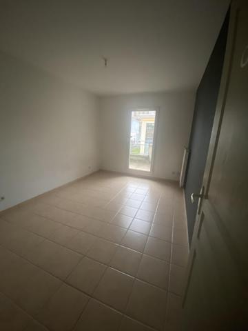 ANNONAY - APPARTEMENT T3 AVEC GARAGE - 71.91 M2