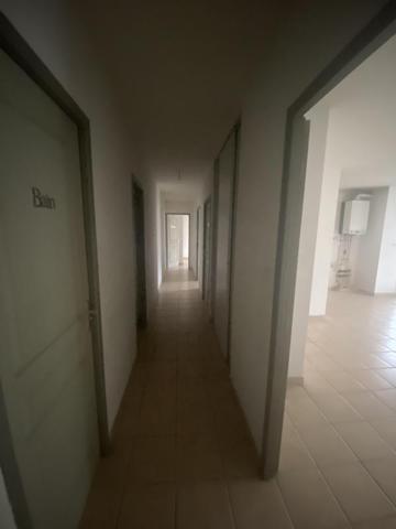 ANNONAY - APPARTEMENT T3 AVEC GARAGE - 71.91 M2