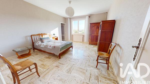 Maison à vendre 6 pièces 364 m² Creuzier-le-Neuf