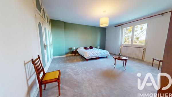 Maison à vendre 6 pièces 364 m² Creuzier-le-Neuf