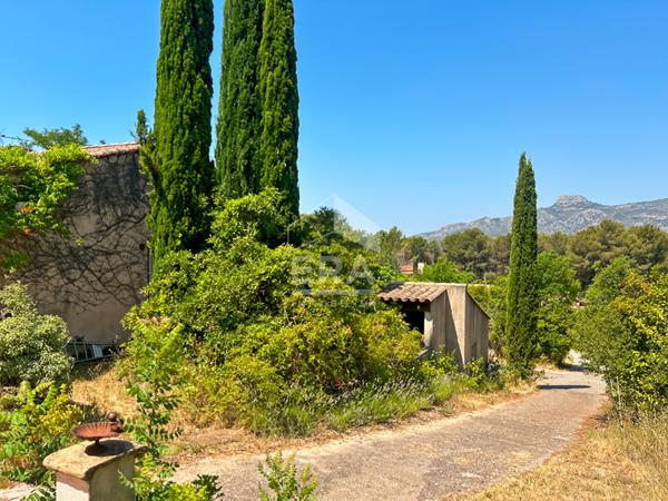 Villa de 300m² sur 10845m²  secteur Gémenos/Roquevaire