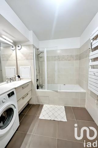 Appartement 2 pièces de 42 m² à Le Plessis-Robinson (92350)