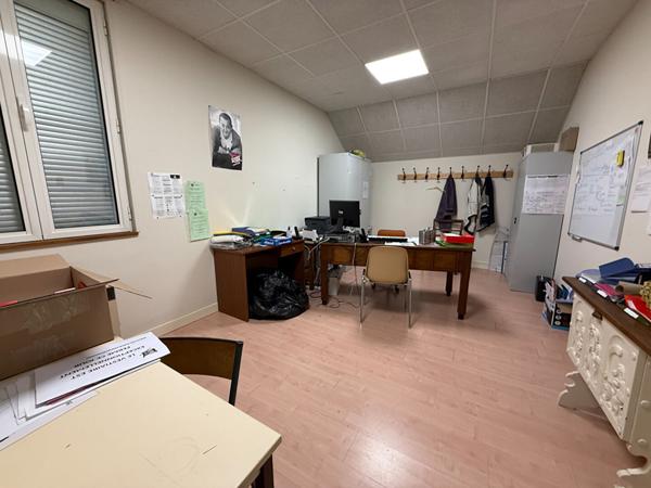 Location Immeuble270 m² - 10 Pièces - saint amand montrond (18200)