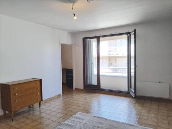 Appartement 1 pièce                                        - 38000 Grenoble Réf : 4588