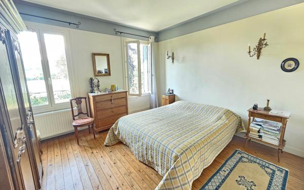 Maison à vendre    5 pièces •  Porcheville