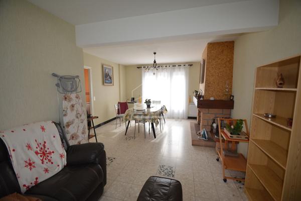 Maison Charmes 7 pièce(s) 117 m2  - 5 chambres