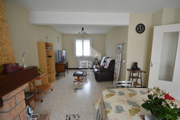 Maison Charmes 7 pièce(s) 117 m2  - 5 chambres