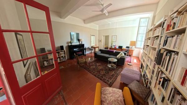 TRIPLEX DE CARACTERE AVEC PATIO : IDEAL POUR UN PROJET DE CHAMBRES D'HÔTES !