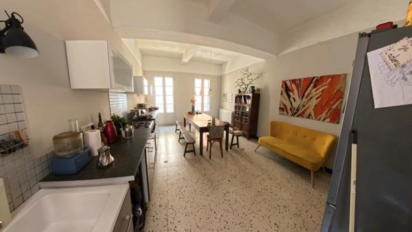 TRIPLEX DE CARACTERE AVEC PATIO : IDEAL POUR UN PROJET DE CHAMBRES D'HÔTES !