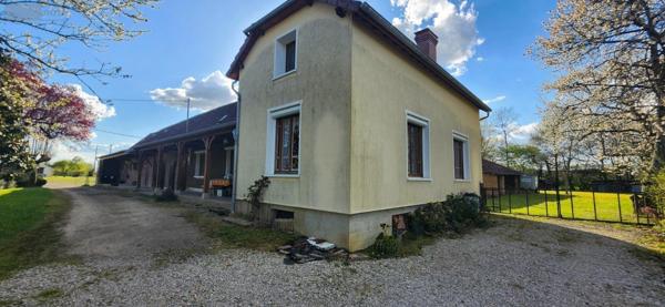 Maison rurale à vendre à Le Fay en Saône-et-Loire (71580), ref : YM50