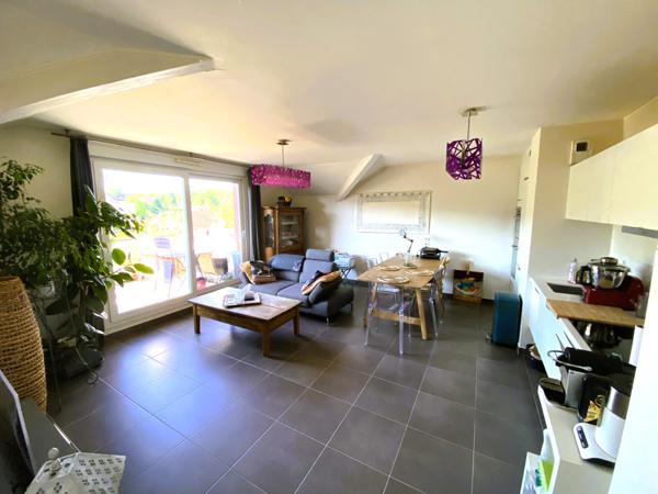 Vieux Seynod   Appartement T3 avec terrasse plein sud