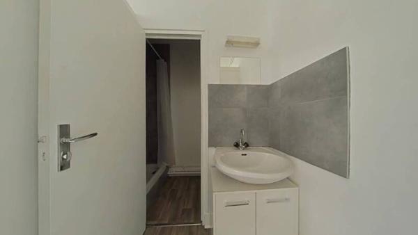 Appartement 1 pièce                                        - 42100 Saint-Étienne Réf : 11807
