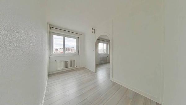 Appartement 1 pièce                                        - 42000 Saint-Étienne Réf : 12522