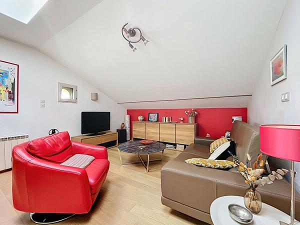 Appartement Grane 5 pièce(s) 115m2, terrasse avec vue vercors et 3 becs, 3 chambres + bureau, sde, sdb, parc commun