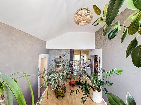 Appartement Grane 5 pièce(s) 115m2, terrasse avec vue vercors et 3 becs, 3 chambres + bureau, sde, sdb, parc commun