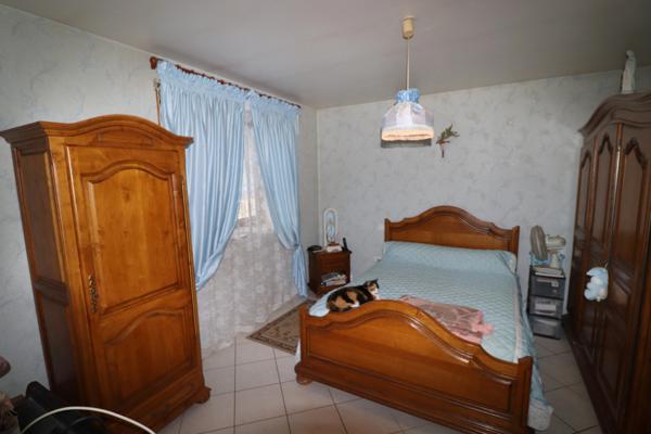 Proche de CUISERY (71) Maison de village en pierre rénovée avec dépendances