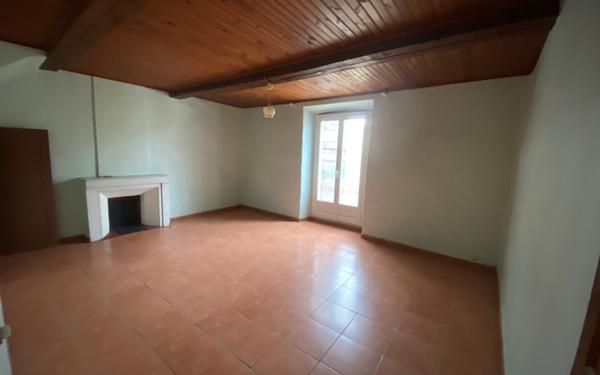 Maison à vendre    4 pièces •  Mallemort