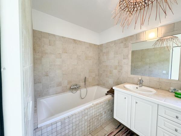 Maison à vendre  5 pièces - 140 m2 CAVALAIRE SUR MER - 83