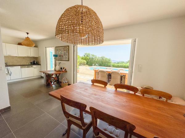 Maison à vendre  5 pièces - 140 m2 CAVALAIRE SUR MER - 83