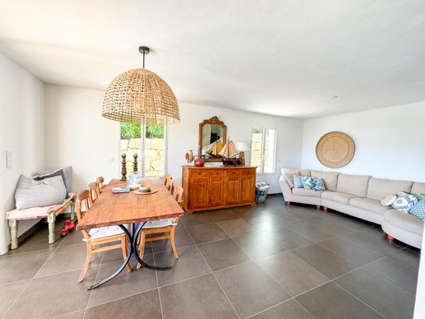 Maison à vendre  5 pièces - 140 m2 CAVALAIRE SUR MER - 83