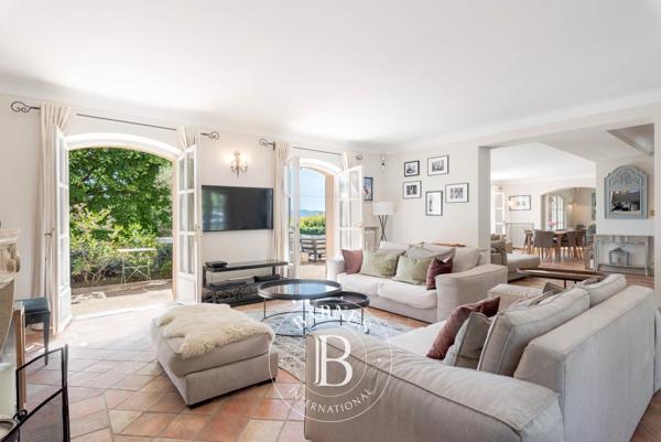 Mougins, Villa 4 Chambres -  300 m² à vendre