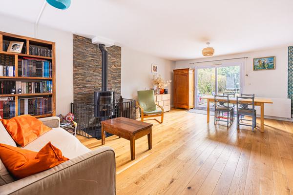 EXCLUSIVITE – LA CHAPELLE SUR ERDRE – Maison familiale 5 chambres avec jardin