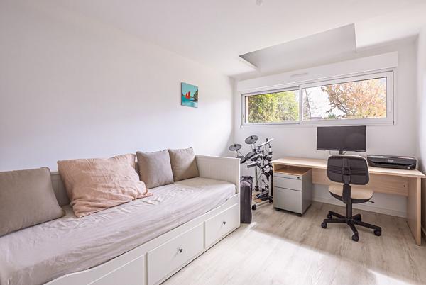 EXCLUSIVITE – LA CHAPELLE SUR ERDRE – Maison familiale 5 chambres avec jardin