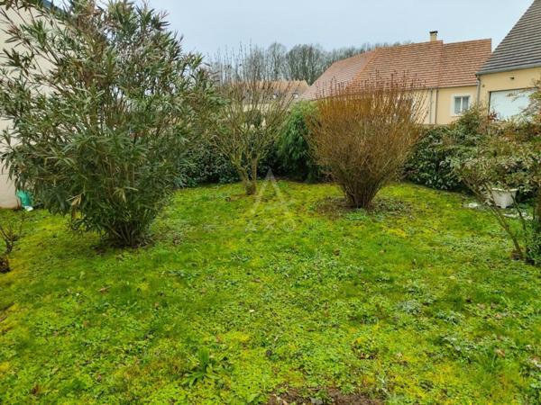 PAVILLON RECENT DE PLAIN-PIED A LA FLECHE