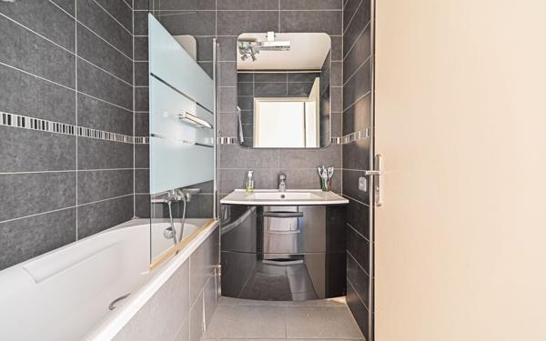 Appartement à vendre    4 pièces • 92,87 m2 Charenton-le-Pont