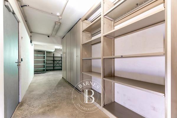 Paris 8ème, Bureau  148 m² à vendre