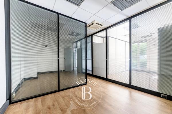 Paris 8ème, Bureau  148 m² à vendre