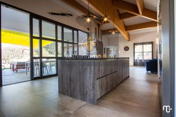 Vente Maison 5 pièces 177 m2 à Meyreuil