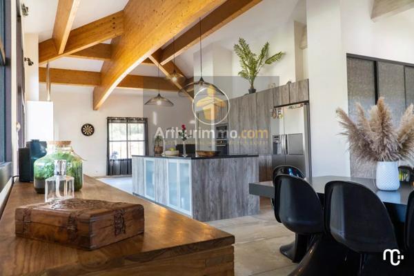 Vente Maison 5 pièces 177 m2 à Meyreuil