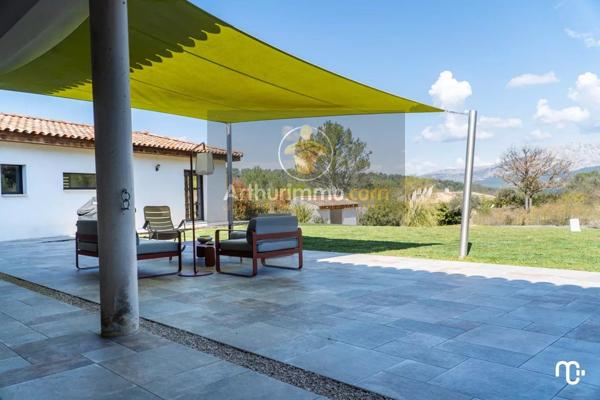 Vente Maison 5 pièces 177 m2 à Meyreuil