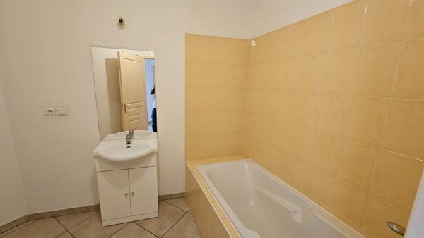 Appartement Nimes 2 pièce(s) 52.42 m2