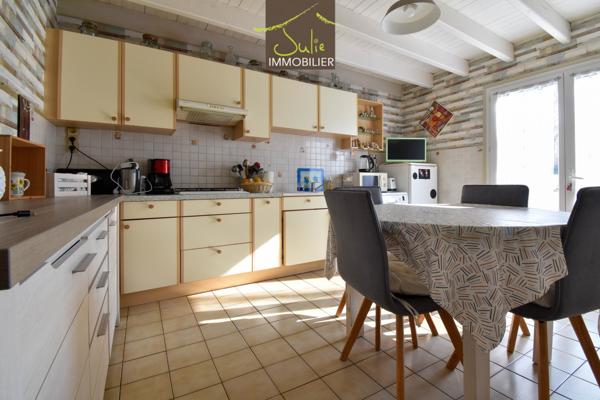 Longère au calme avec deux logements et dépendances