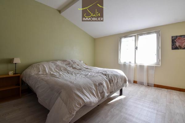 Longère au calme avec deux logements et dépendances