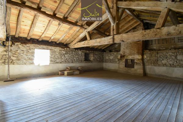 Longère au calme avec deux logements et dépendances
