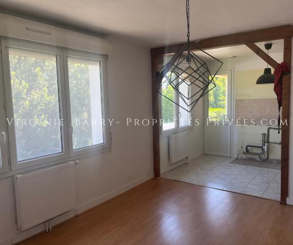 MAISON FAMILIALE NON MITOYENNE PROCHE COMMERCES ET ECOLES