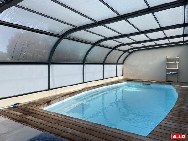 Plain Pied rénovée avec piscine