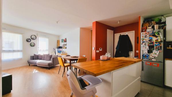 Appartement  Montreuil 3 pièces 64.6 m2