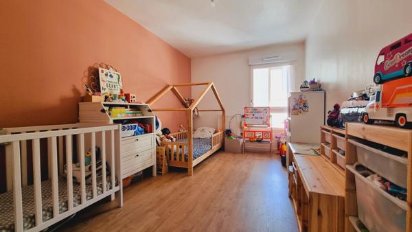 Appartement  Montreuil 3 pièces 64.6 m2