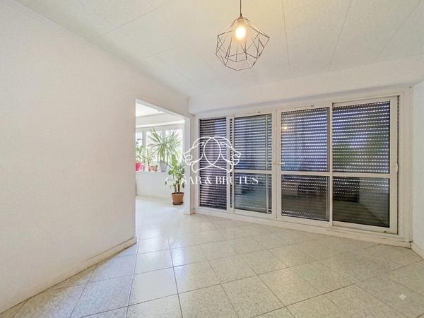 APPARTEMENT T4 – PROCHE DES COMMODITÉS – BALCON