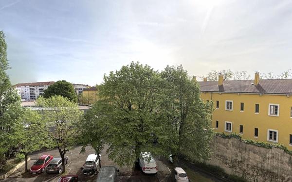 Appartement à vendre    3 pièces • 69 m2 Lyon 7