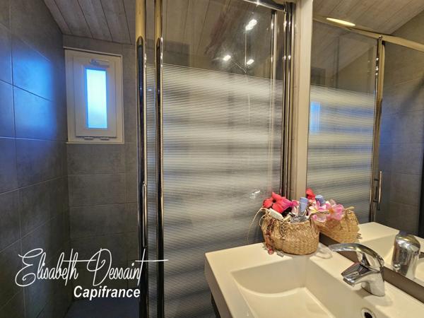 Chalet 4 pièces avec véranda, jardin sans vis-à-vis et piscine